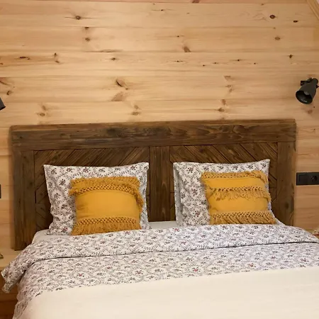 Cosy Mary Chalet
